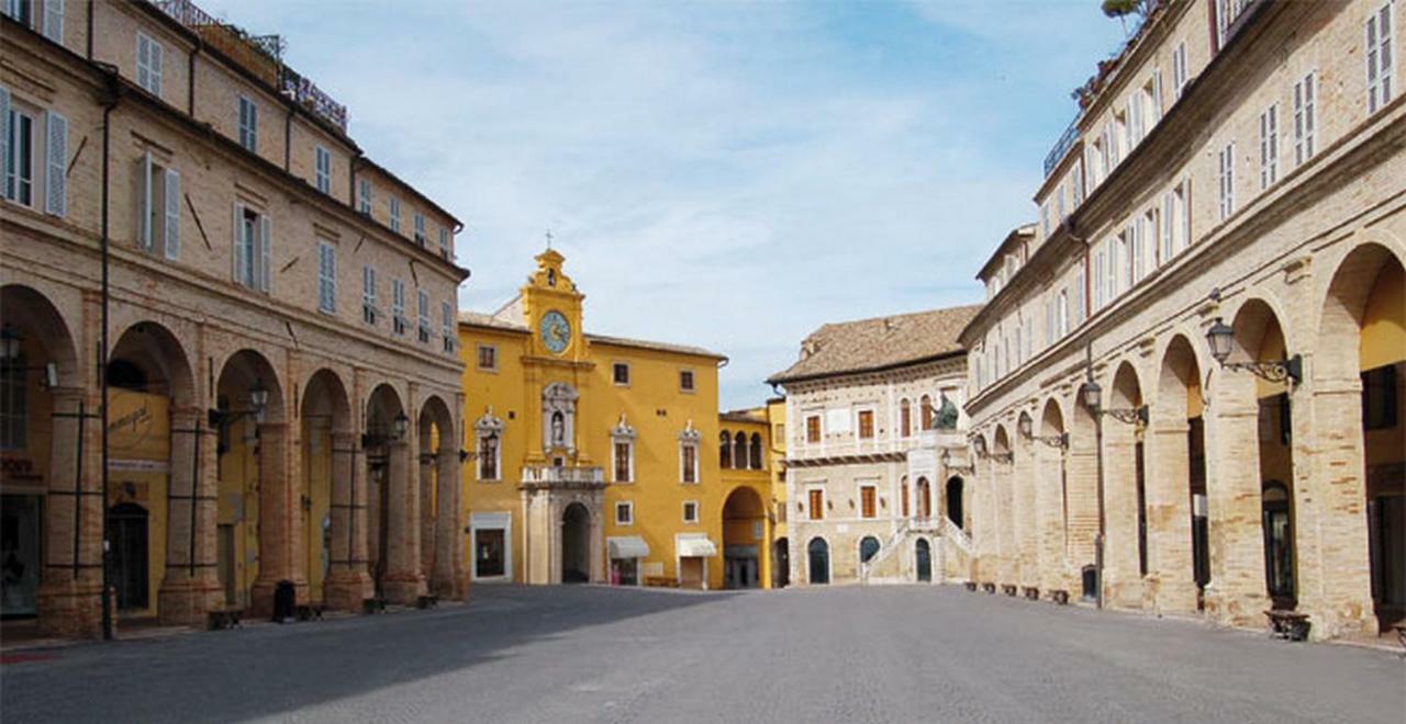 Appartamento A Palazzo Vinci Fermo Eksteriør bilde